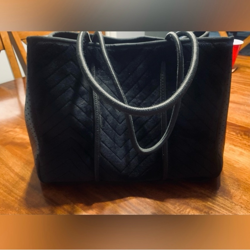 Everyday Tote Bag. Black on Black limited edition. Used. Great condition